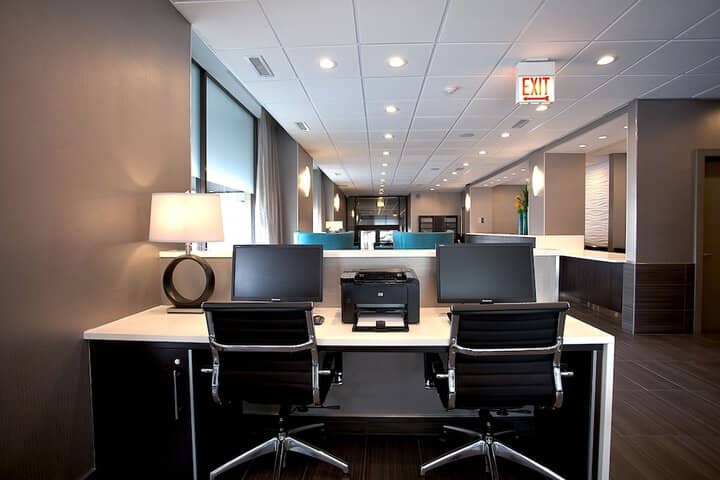 Business Center 22 of 24